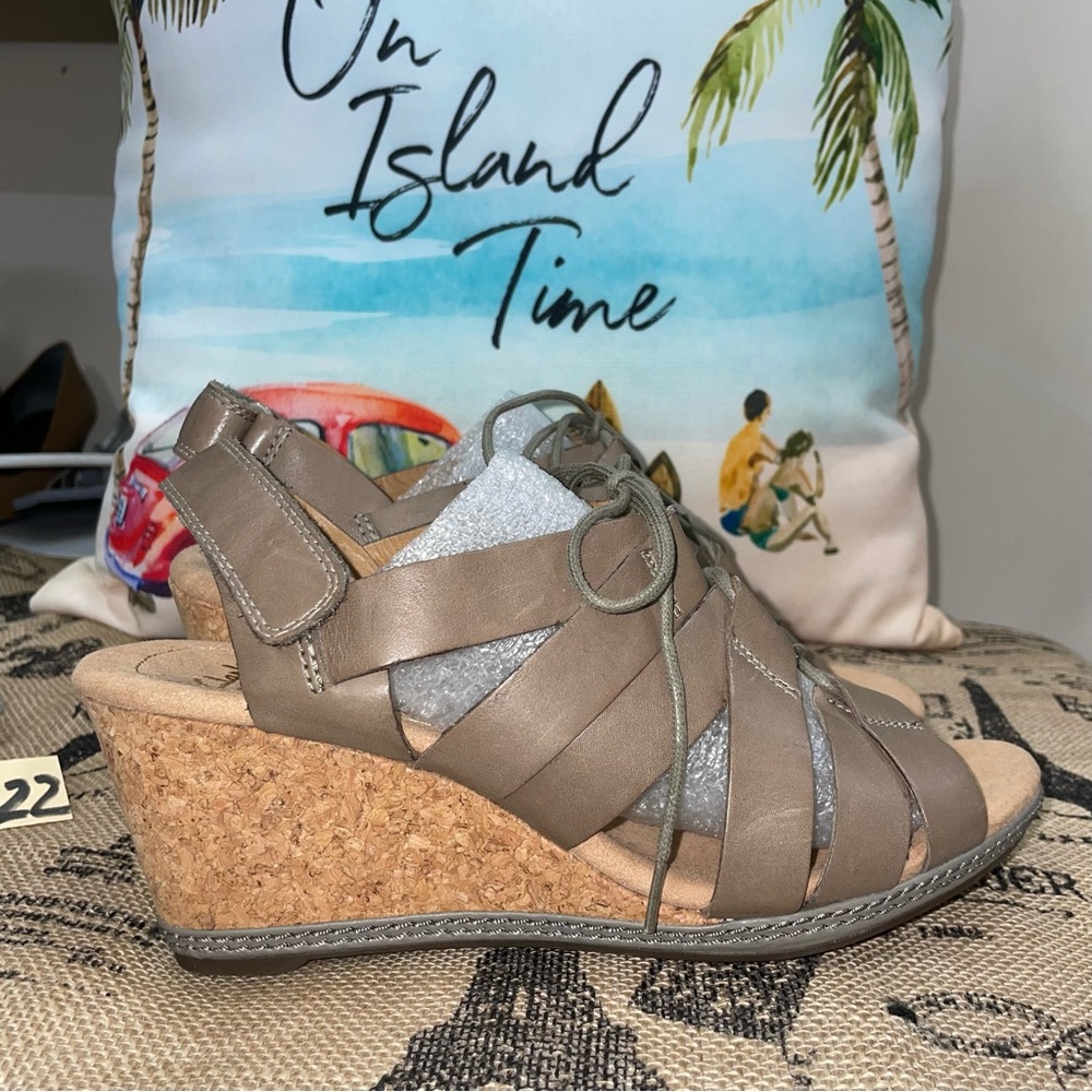 Clarks Collection Helio Mindin Sage Leather Wedge Sandals Size 9 - Picture 7 of 14